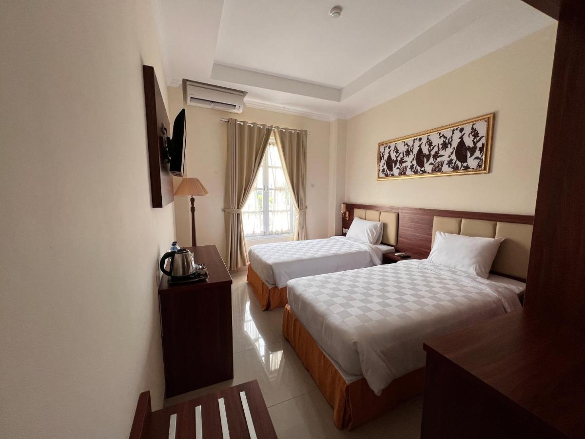 Le Semar Hotel Karawaci Dahung Esterno foto