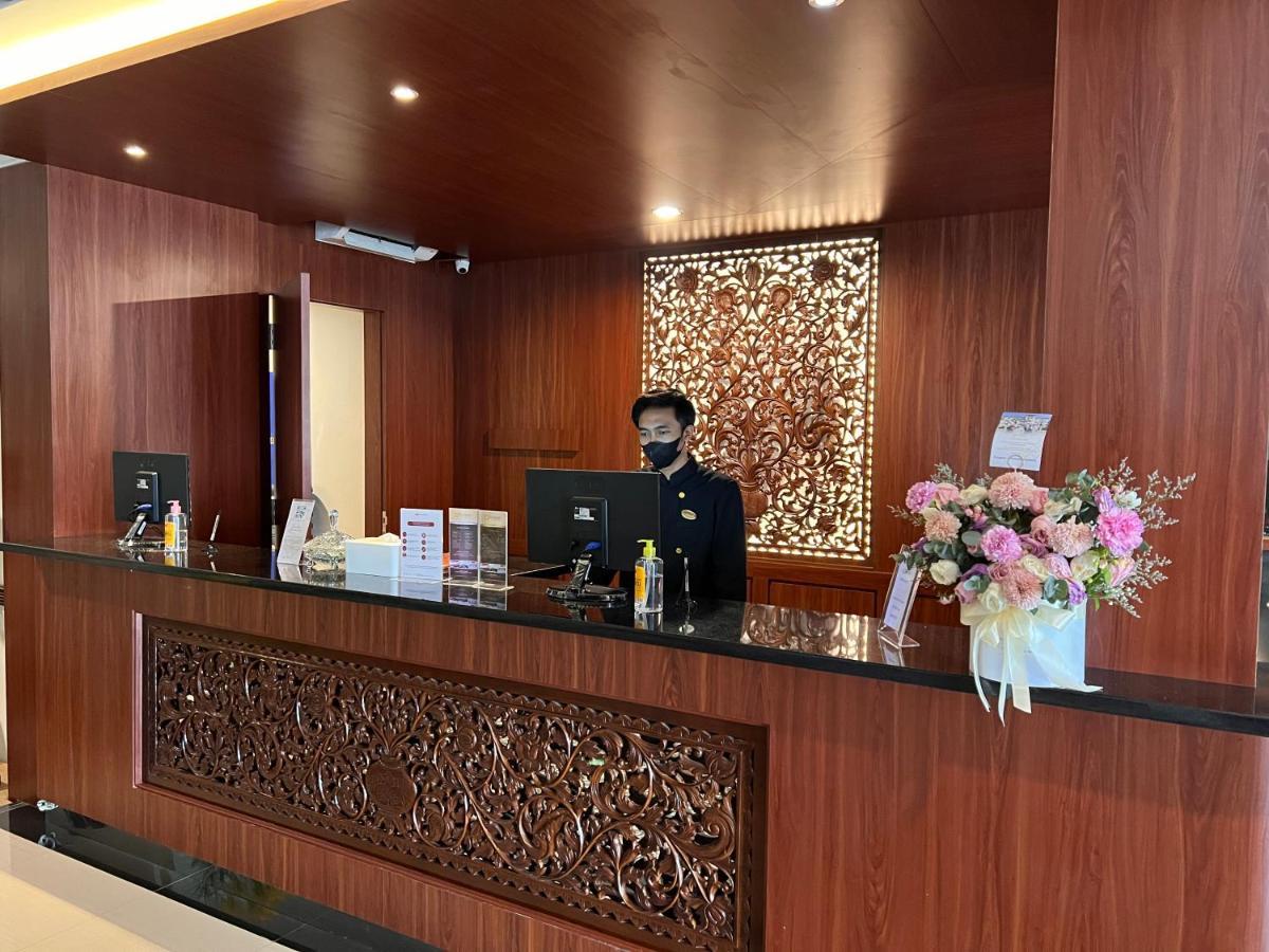 Le Semar Hotel Karawaci Dahung Esterno foto